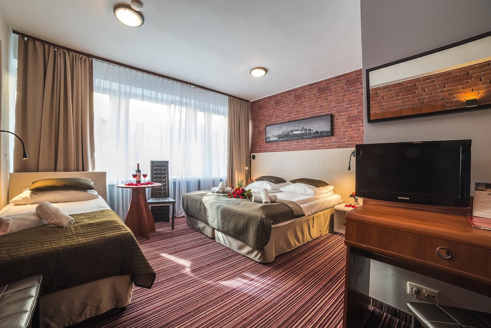 Delta Hotel 42/50
