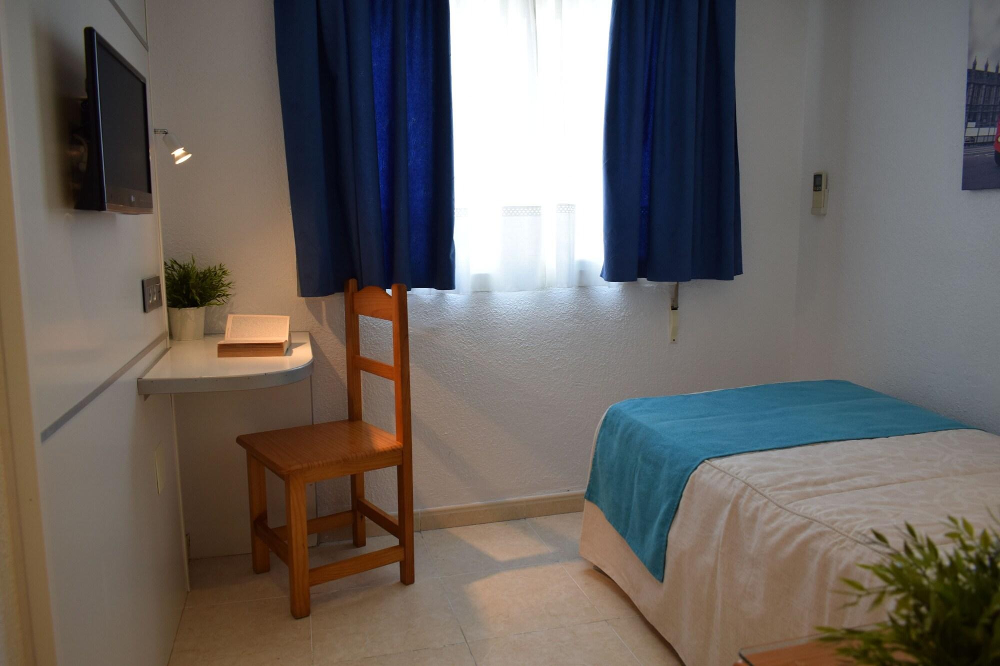 Hostal Juan De Austria 17/50