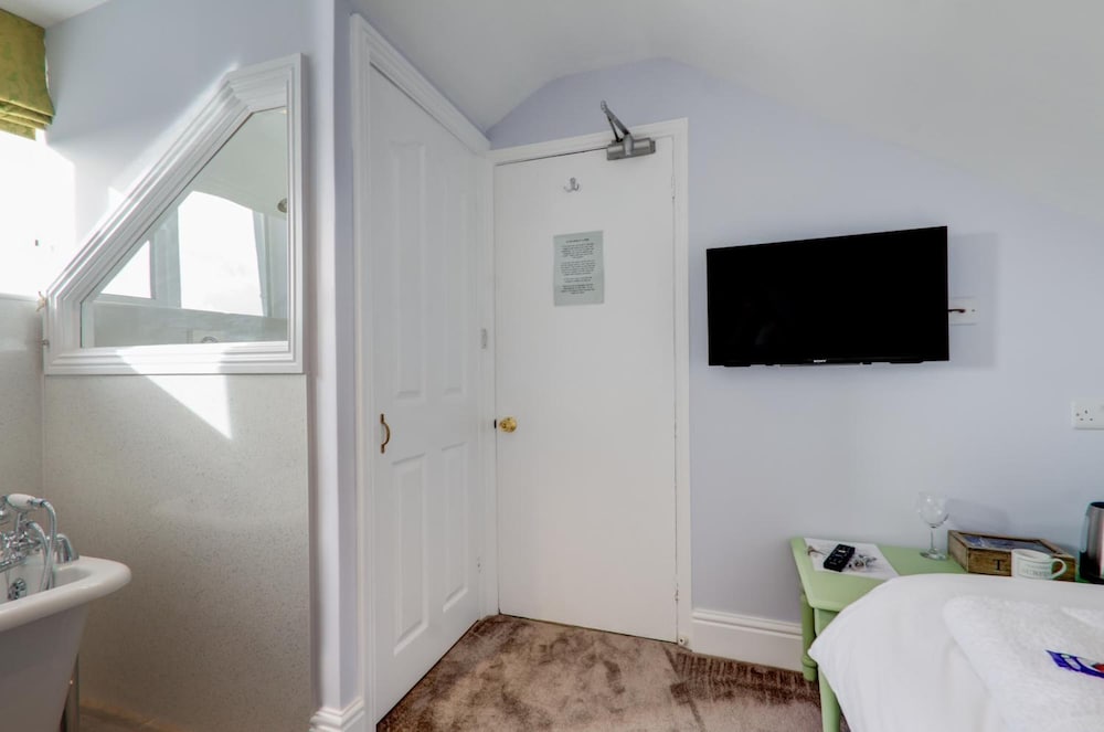 Sunrise Guest House 23/37