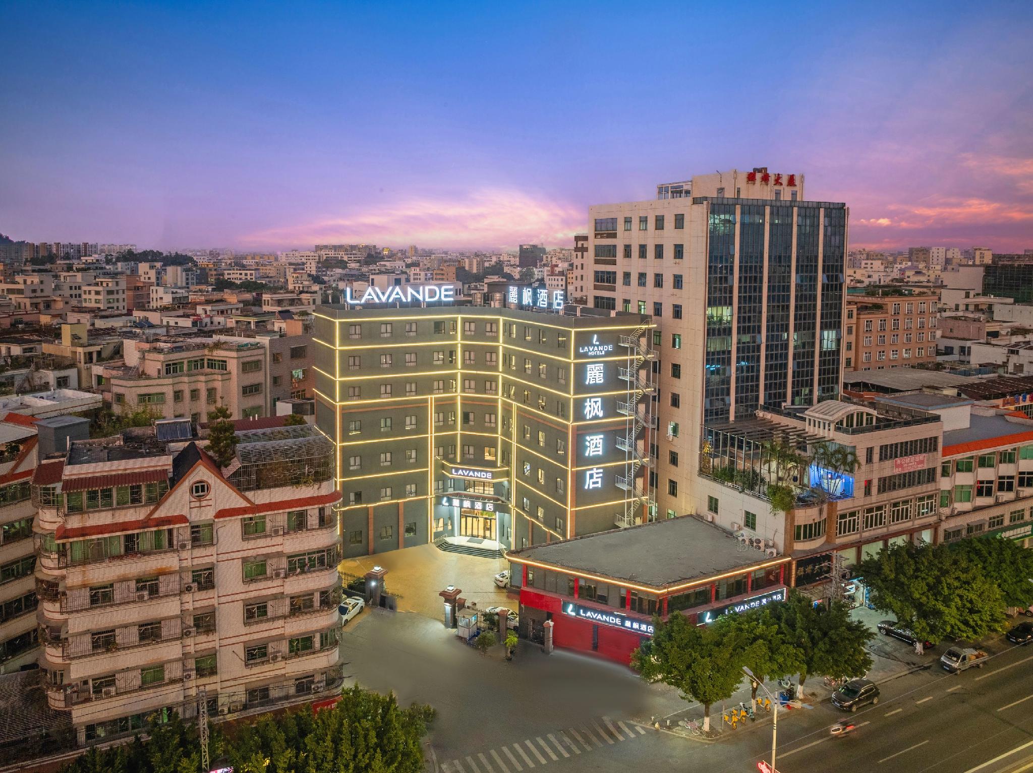 Lavande Hotel 5/40