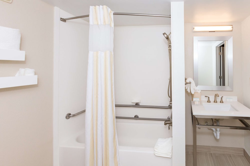 Hilton Garden Inn Daytona Beach Airport 18/55
