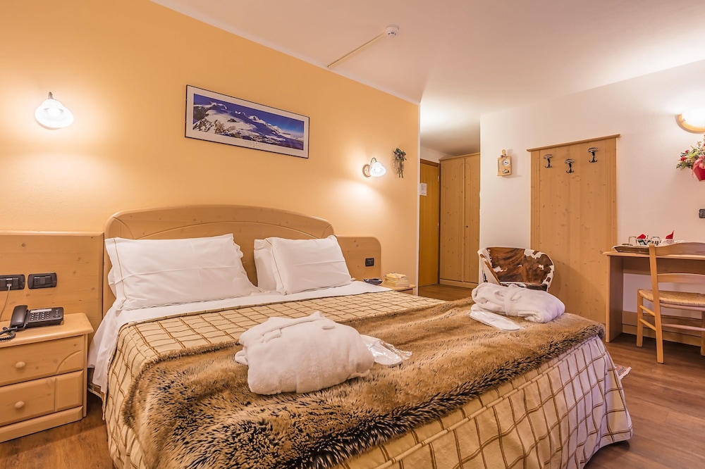 Hotel Lo Scoiattolo 12/71