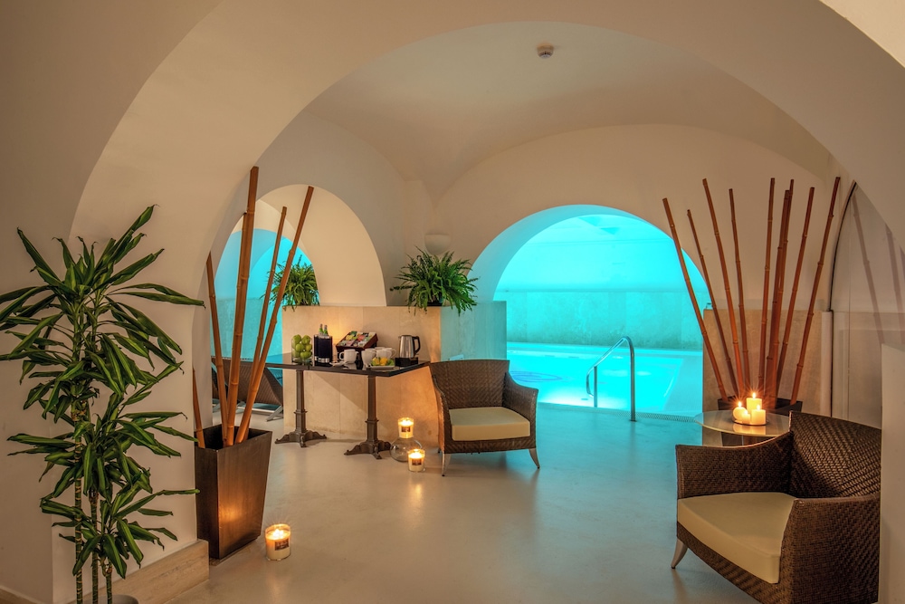 Lobby at Rose Garden Palace, ROME