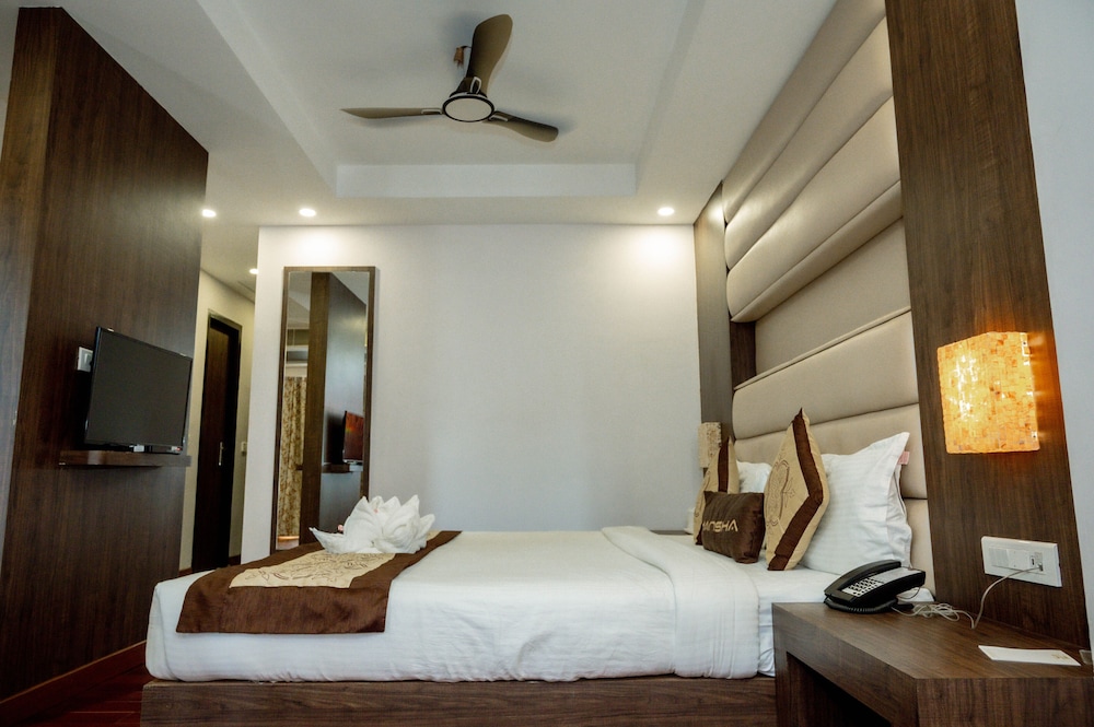 Hotel Mansha Regency 5/50