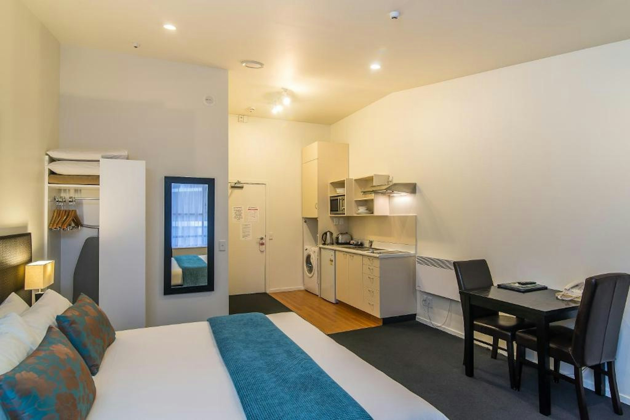 Gilmer Serviced Apartments 27/55
