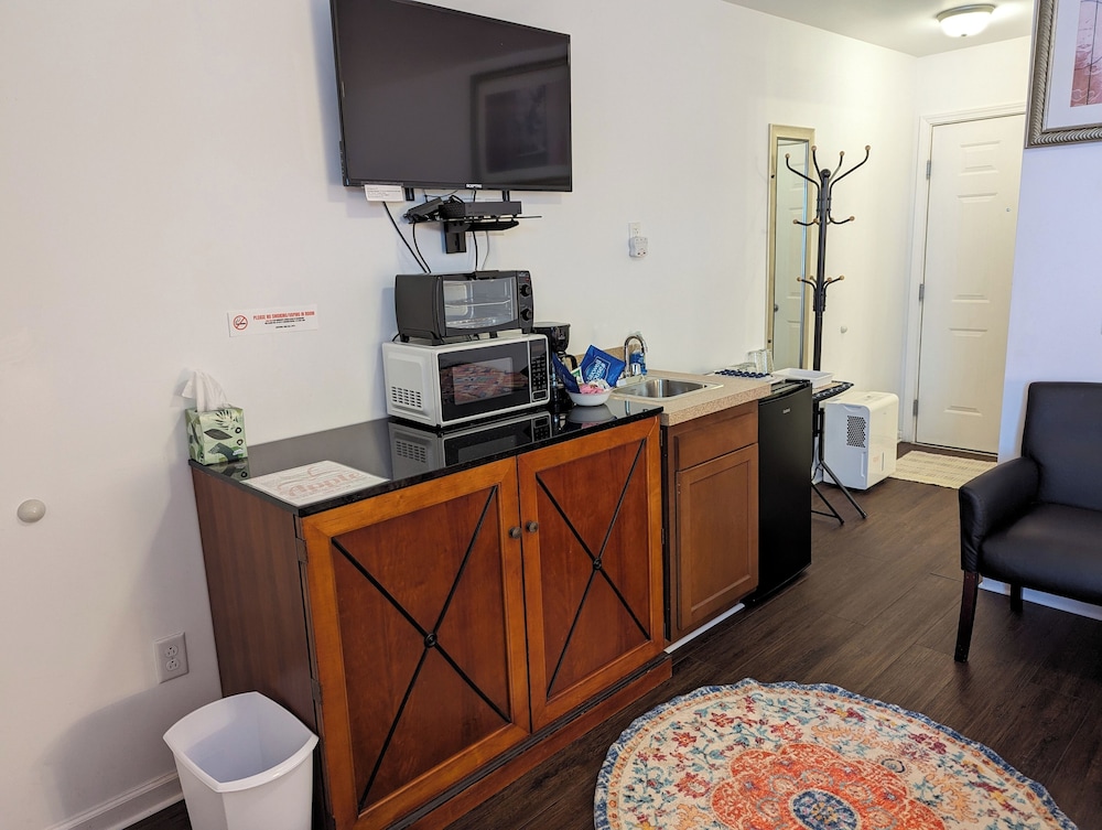 Apple Inn And Suites 5/50