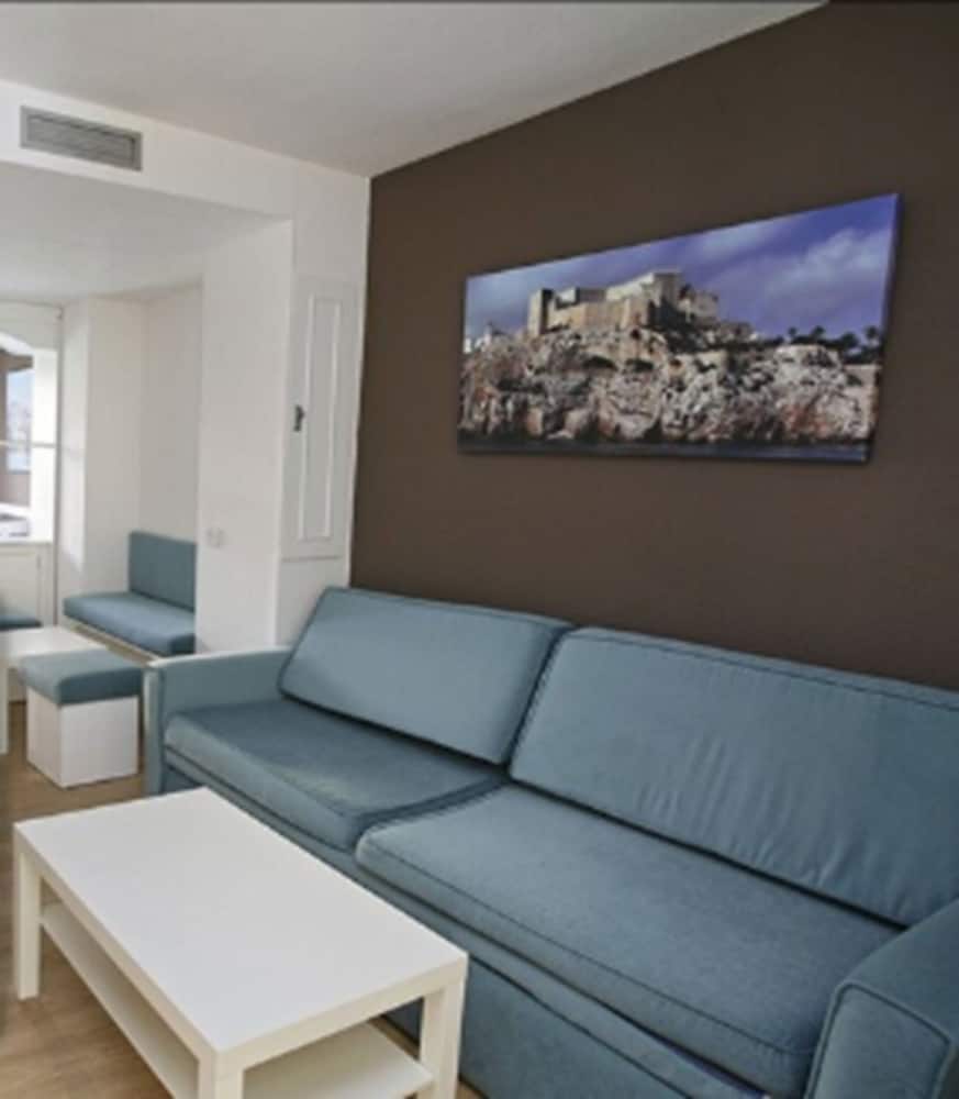 Apartamentos Turisticos Jardines del Plaza 18/50
