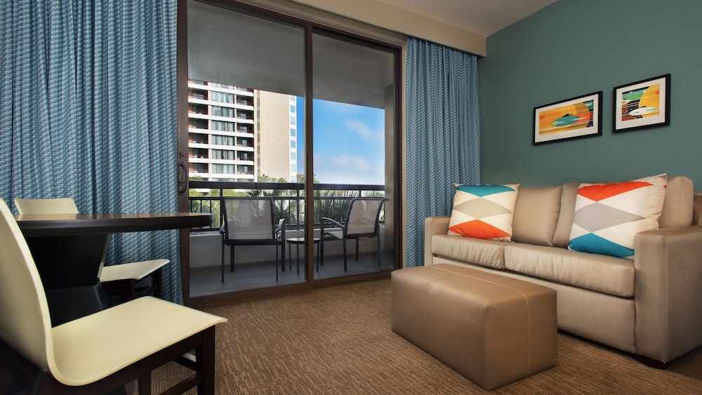 Bay Lake Tower at Disneys Contemporary Resort 20/39
