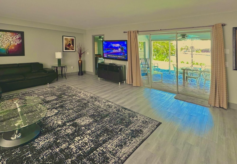 Villa Marco Island 30/50
