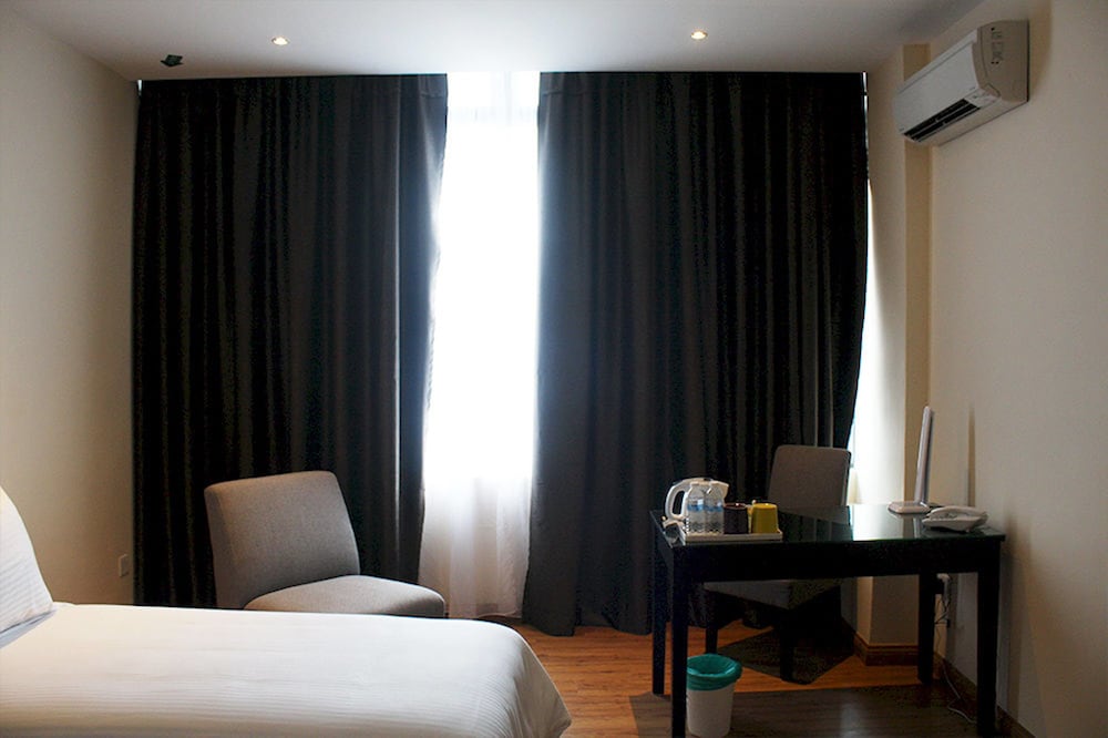 Cathayana Hotel 11/25
