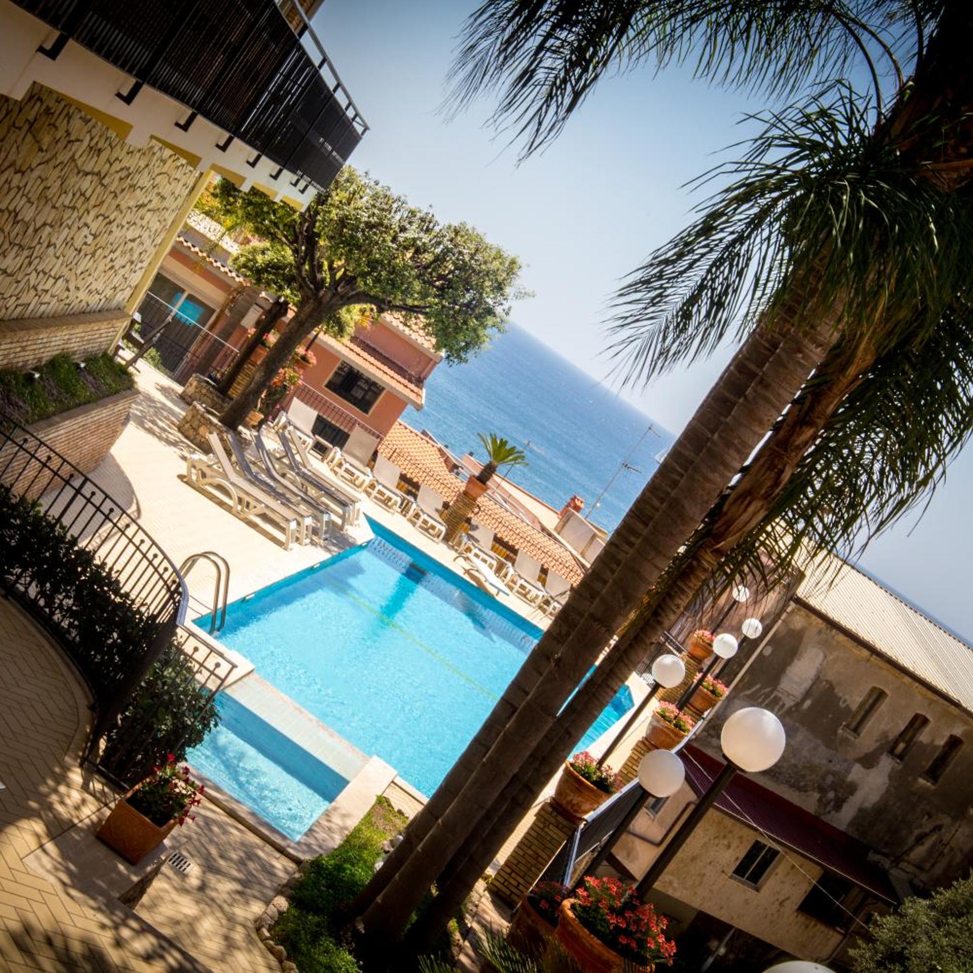 Hotel Corallo Taormina 46/50