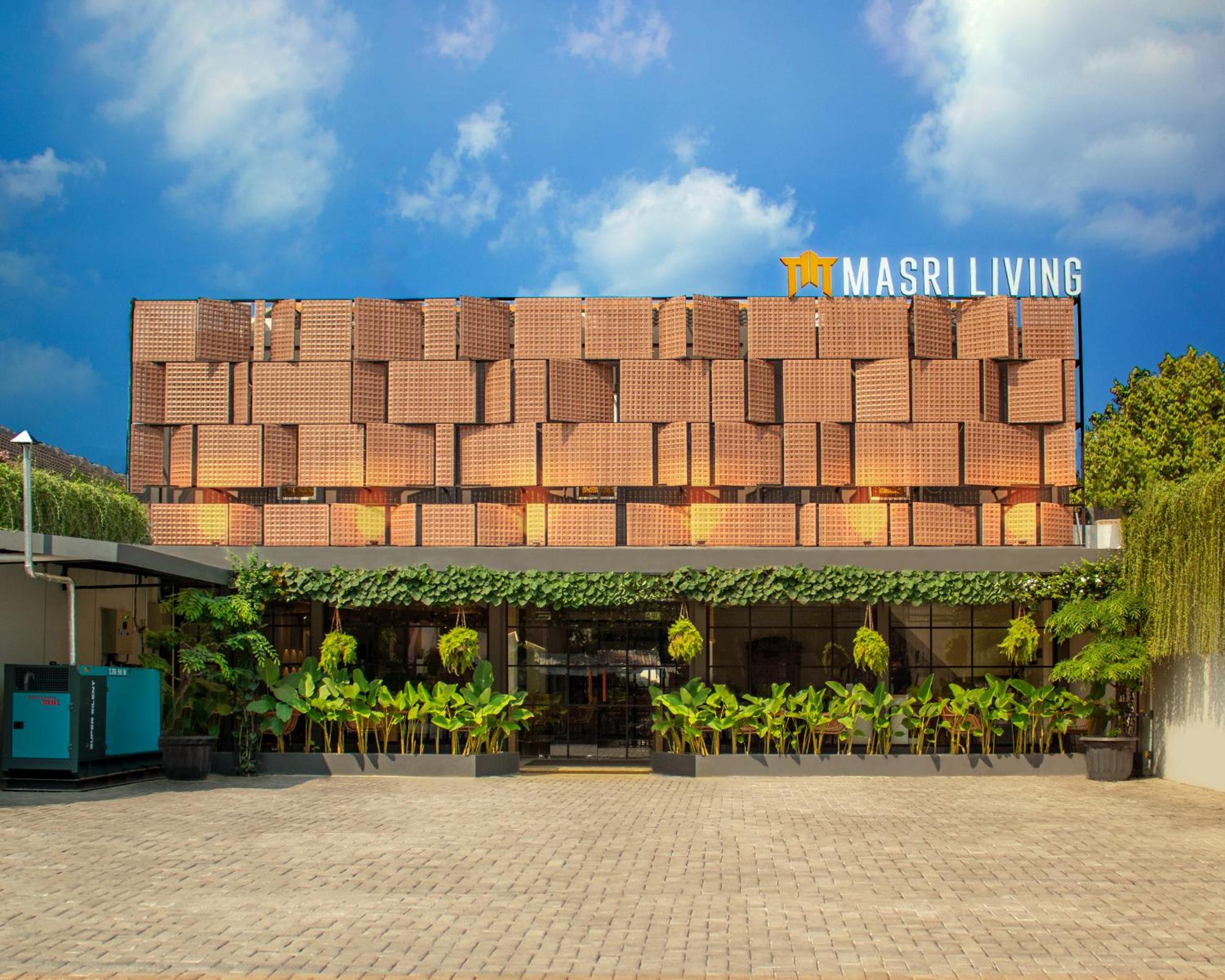 Masri Living by Daphna Management 1/38