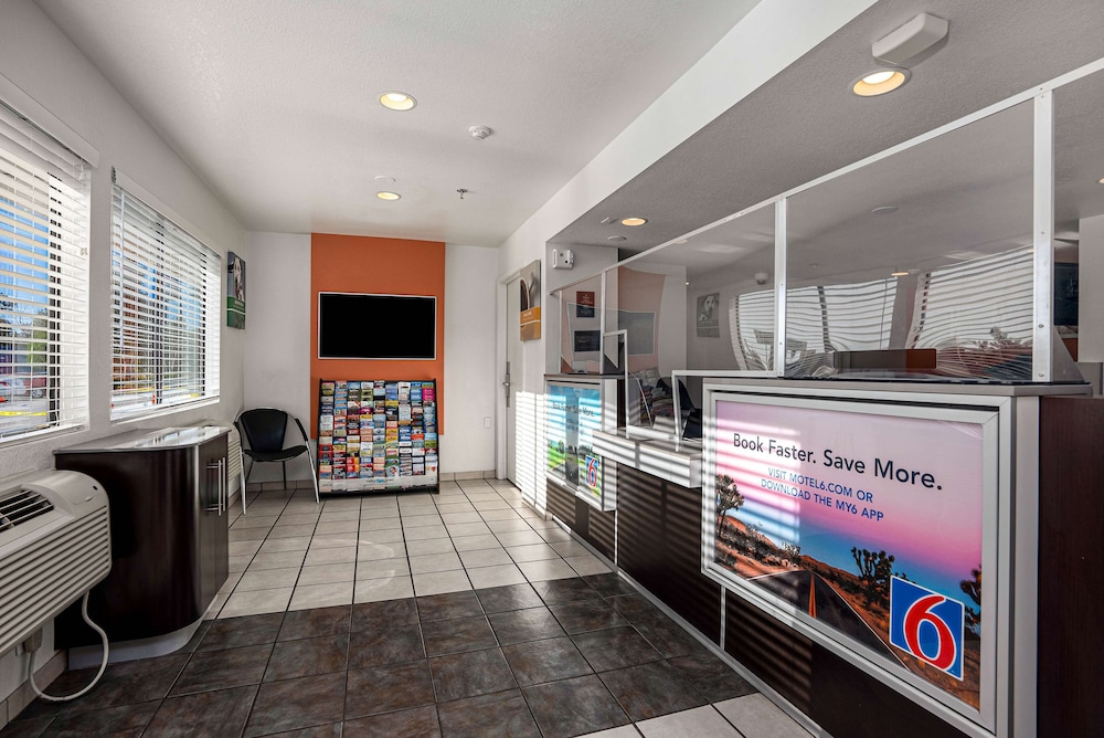 Motel6 Temecula, CA - Historic Old Town 12/62