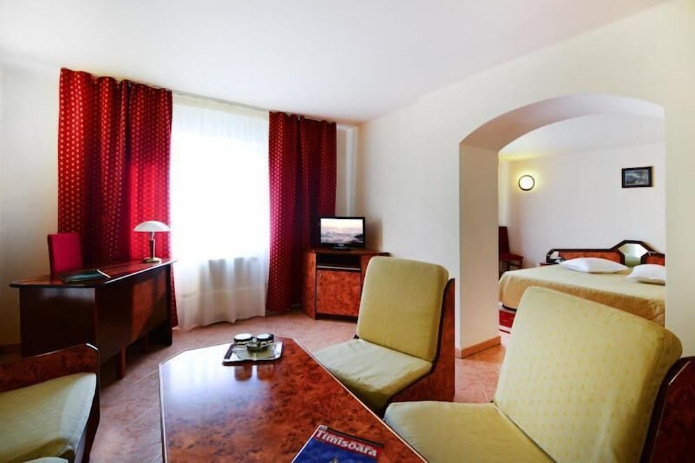 Euro Hotel 12/31