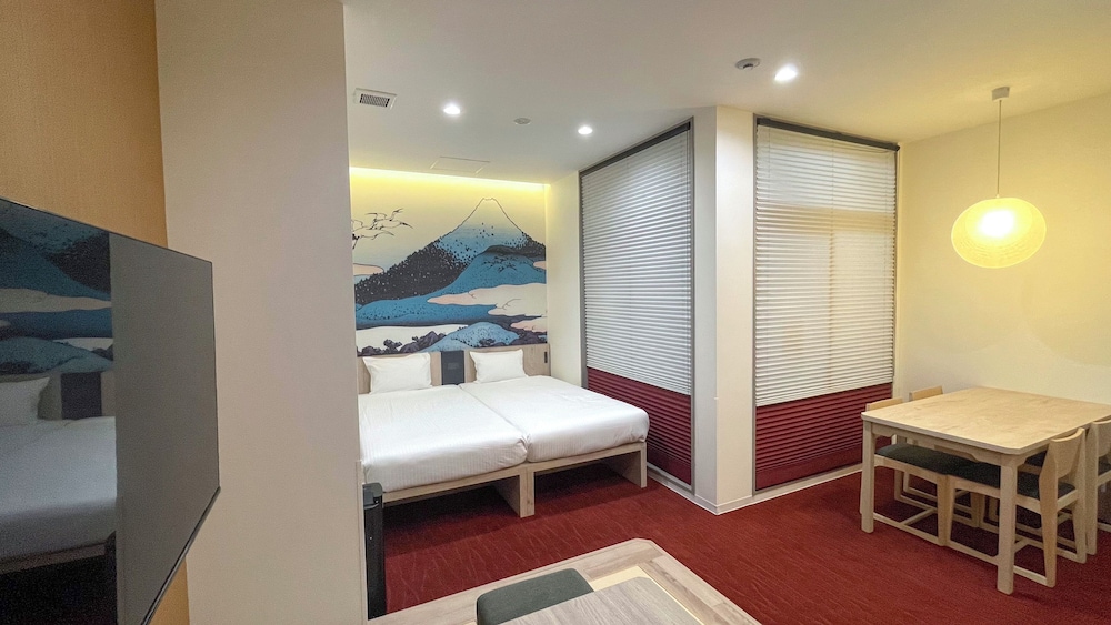 Japanese, Superior, Basement, Twin Beds, 2 Futon Beds