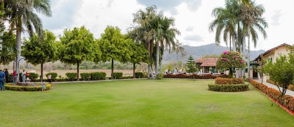 Shikarbadi Hotel 35/50