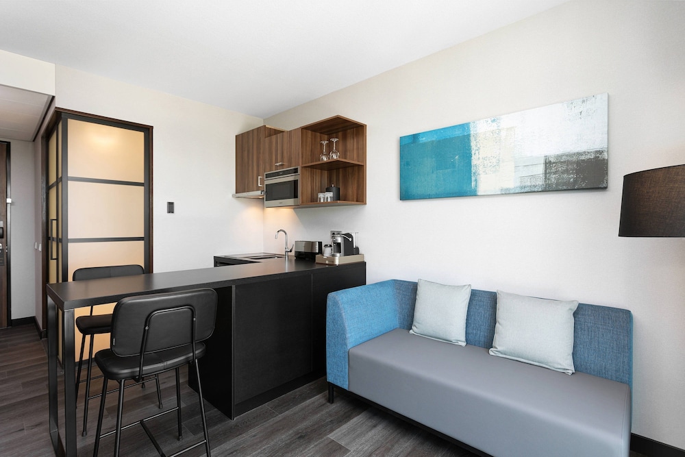 Courtyard By Marriott Amsterdam Airport 23/75