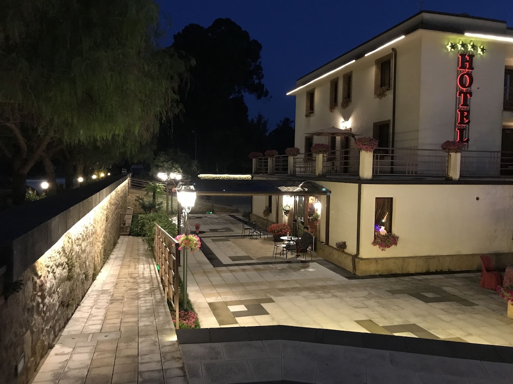 Hotel Al Ritrovo 34/38