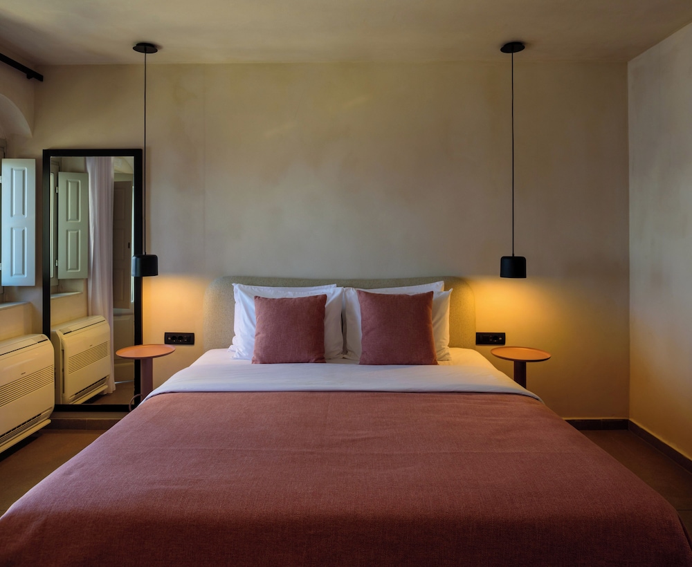 Sunset, Superior, Triple, Queen Bed, Caldera and Sea View