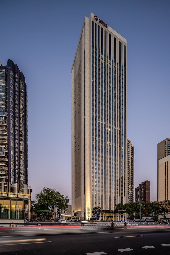 Grand Mercure Yichang Waitan 5/72