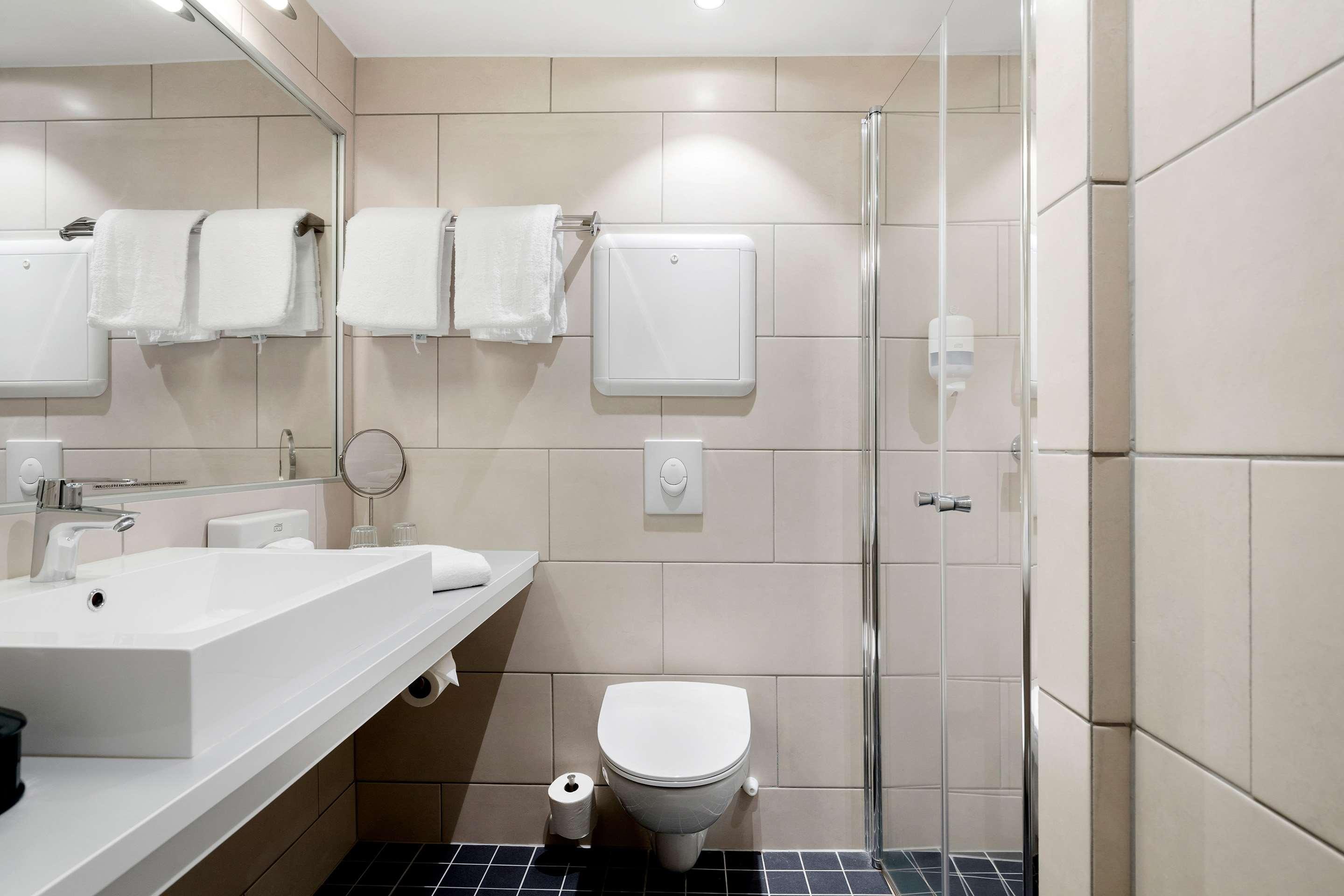 غرفة بسرير كوين، Best Western Plus Hotel Bakeriet 5/7