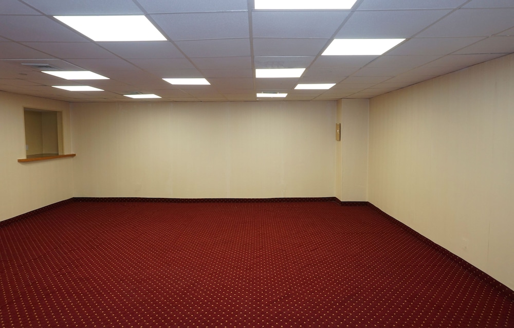 The Floral Park Motor Lodge 15/56