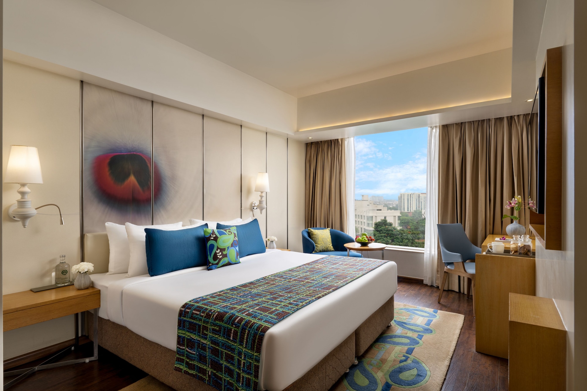 Deluxe, King Bed, WOW Crest Indore - IHCL SeleQtions 2/3