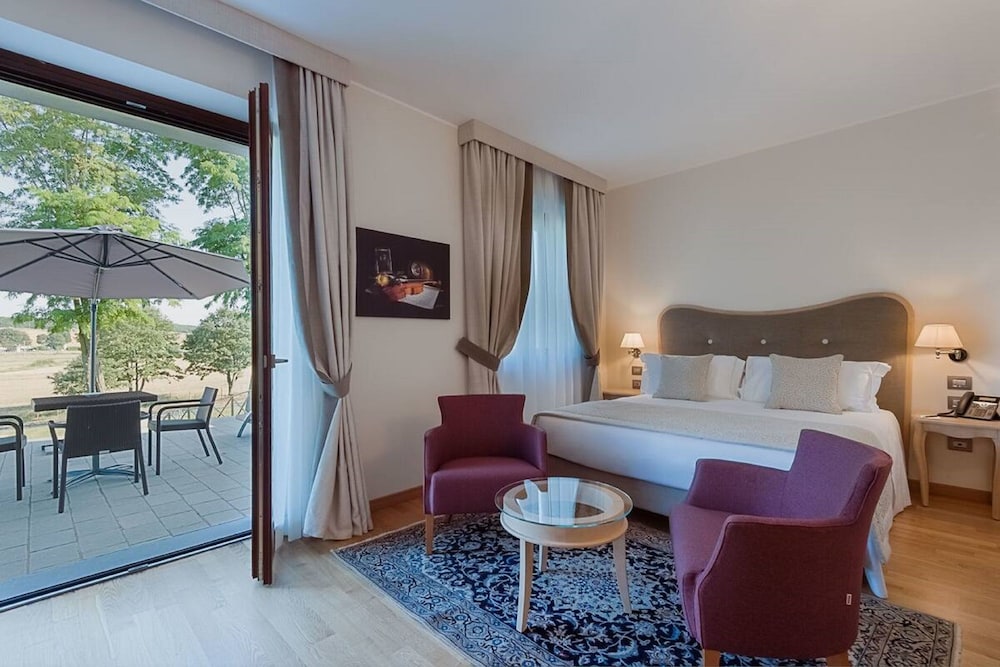 Borgo La Chiaracia Resort and Spa 18/77