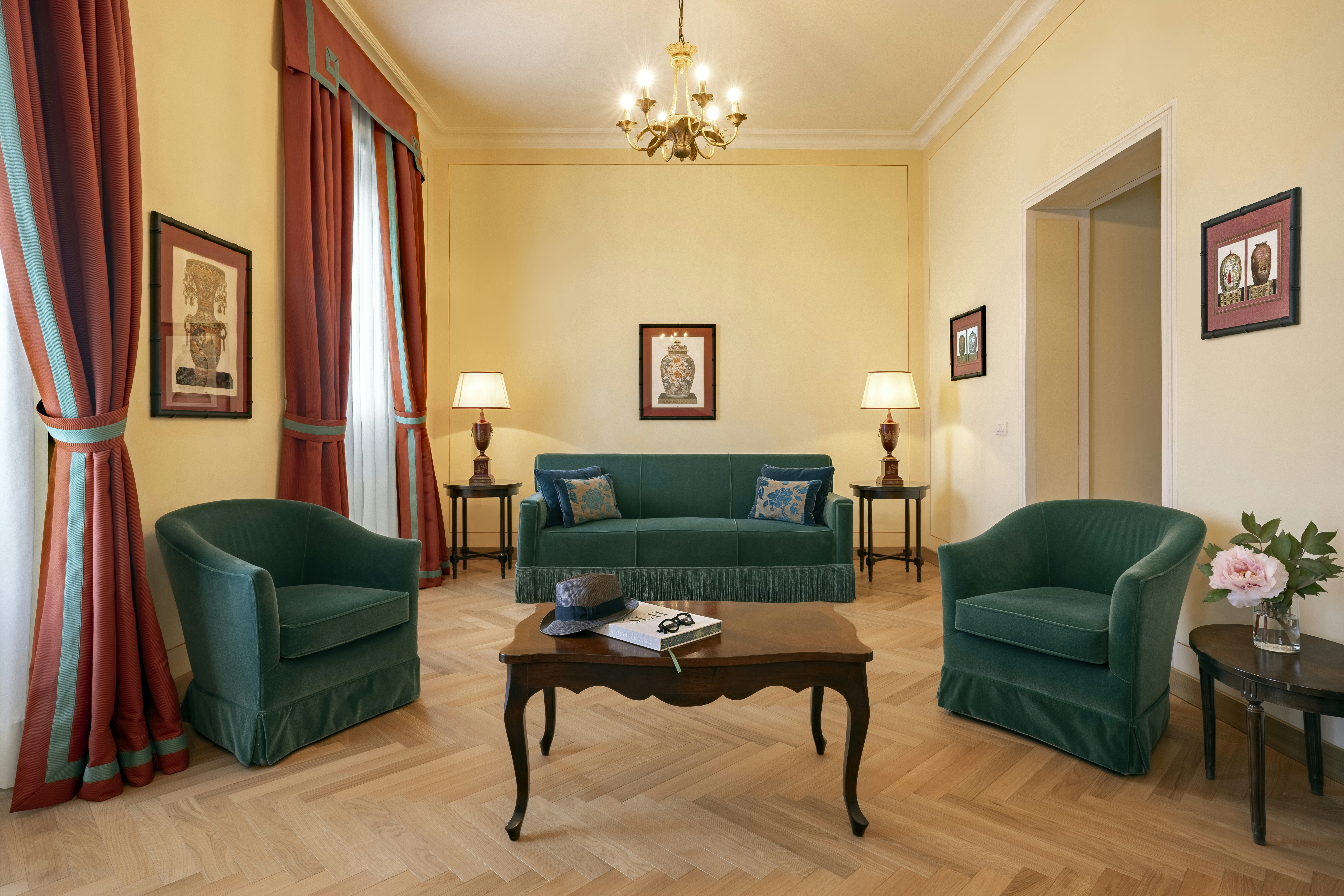 Grand Hotel Majestic 63/83