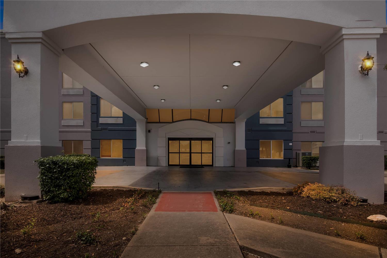 Comfort Suites Austin Airport 8/40
