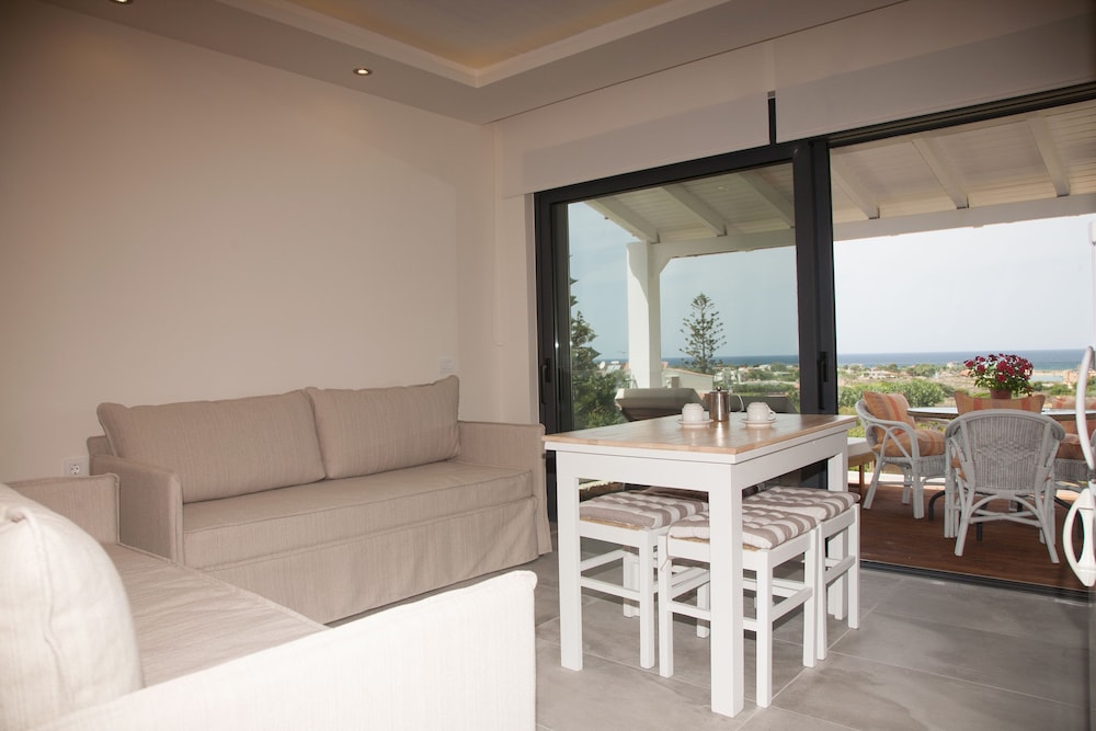 Artemis Village Apartments &amp; Studios 19/50