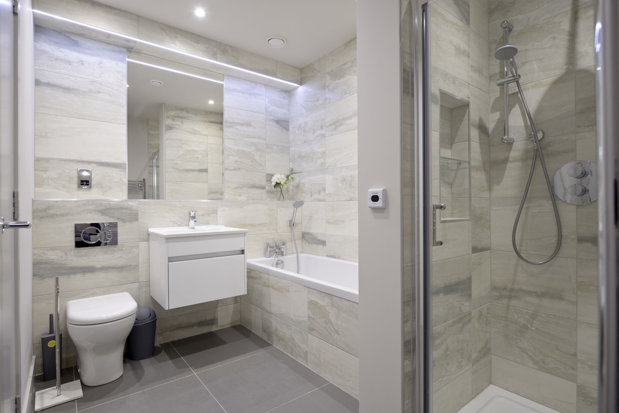 Superior, Studio, Double Bed, Castle View، Destiny Scotland Charlotte SQ Apartments 4/4