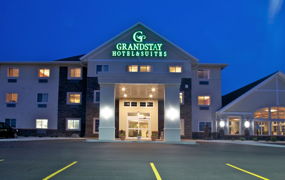 Grandstay Hotel Suites 3/44