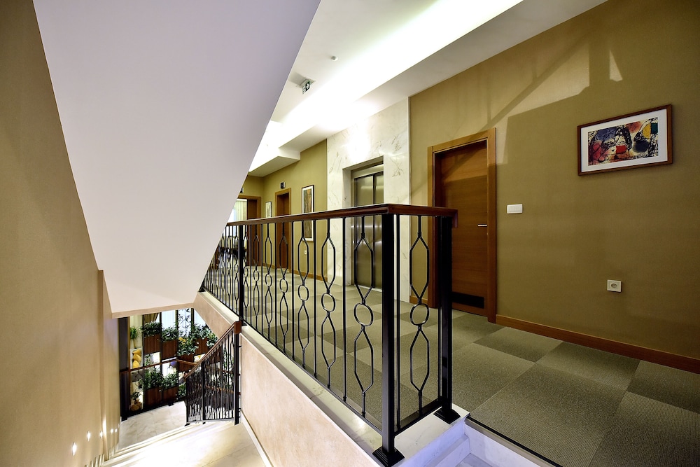 Lazaro Hotel Podgorica 3/45