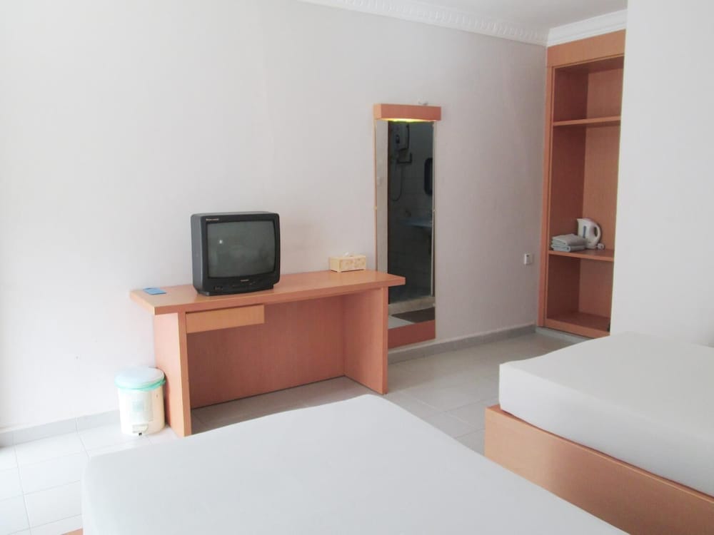 Pelangi Hotel 37/51