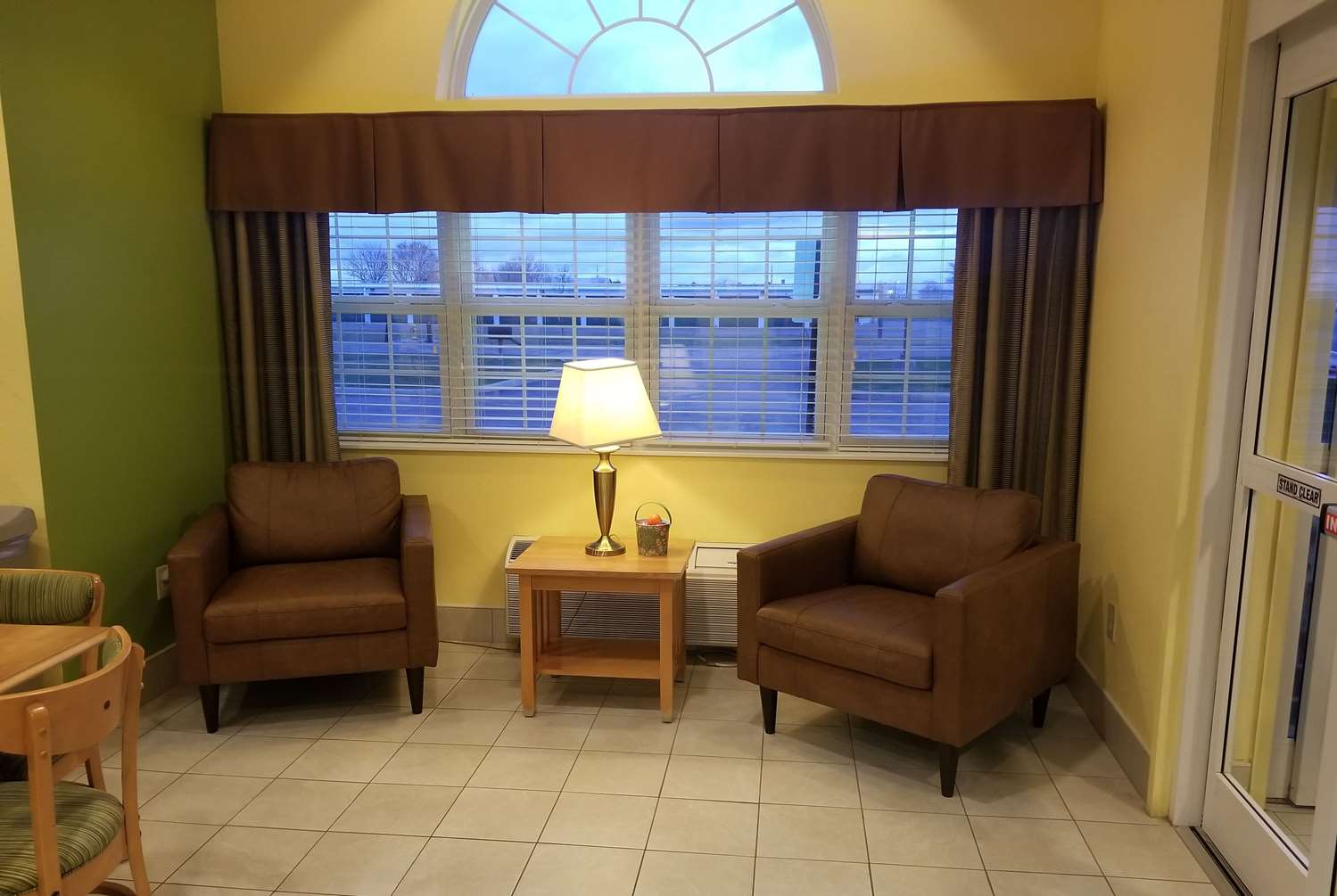 Microtel Inn And Suites Delphos 1/8