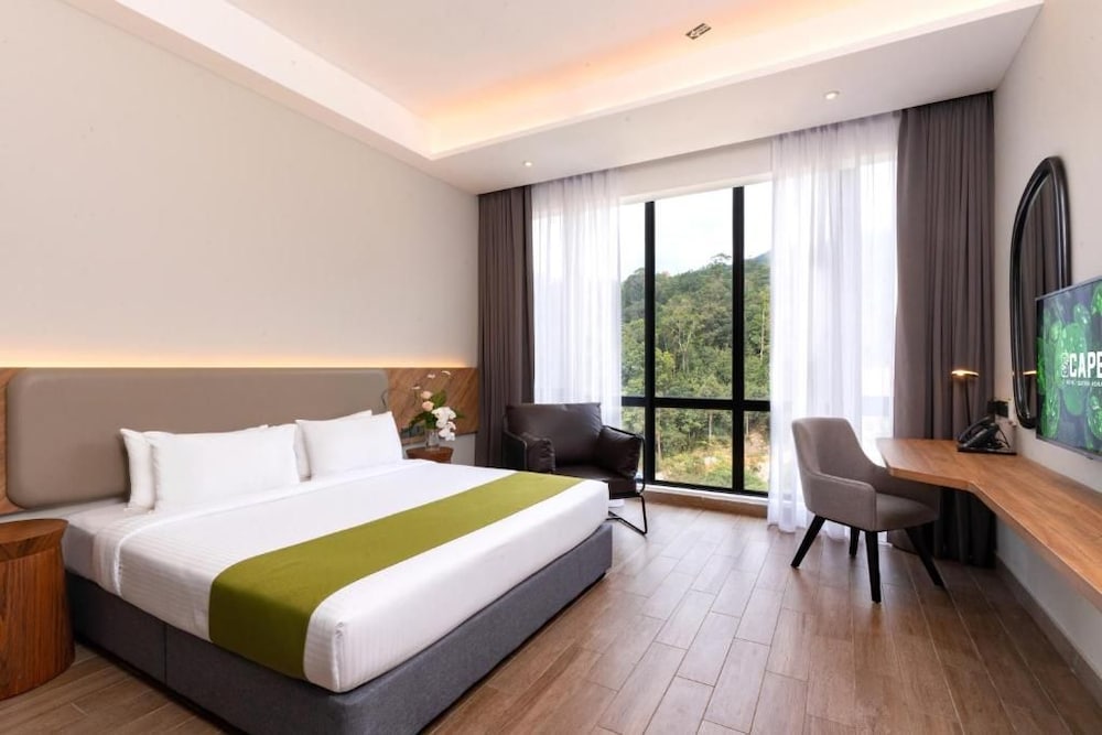 Scapes Hotel 8/49