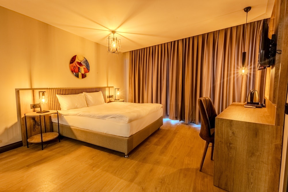 Leliko Suites 10/30