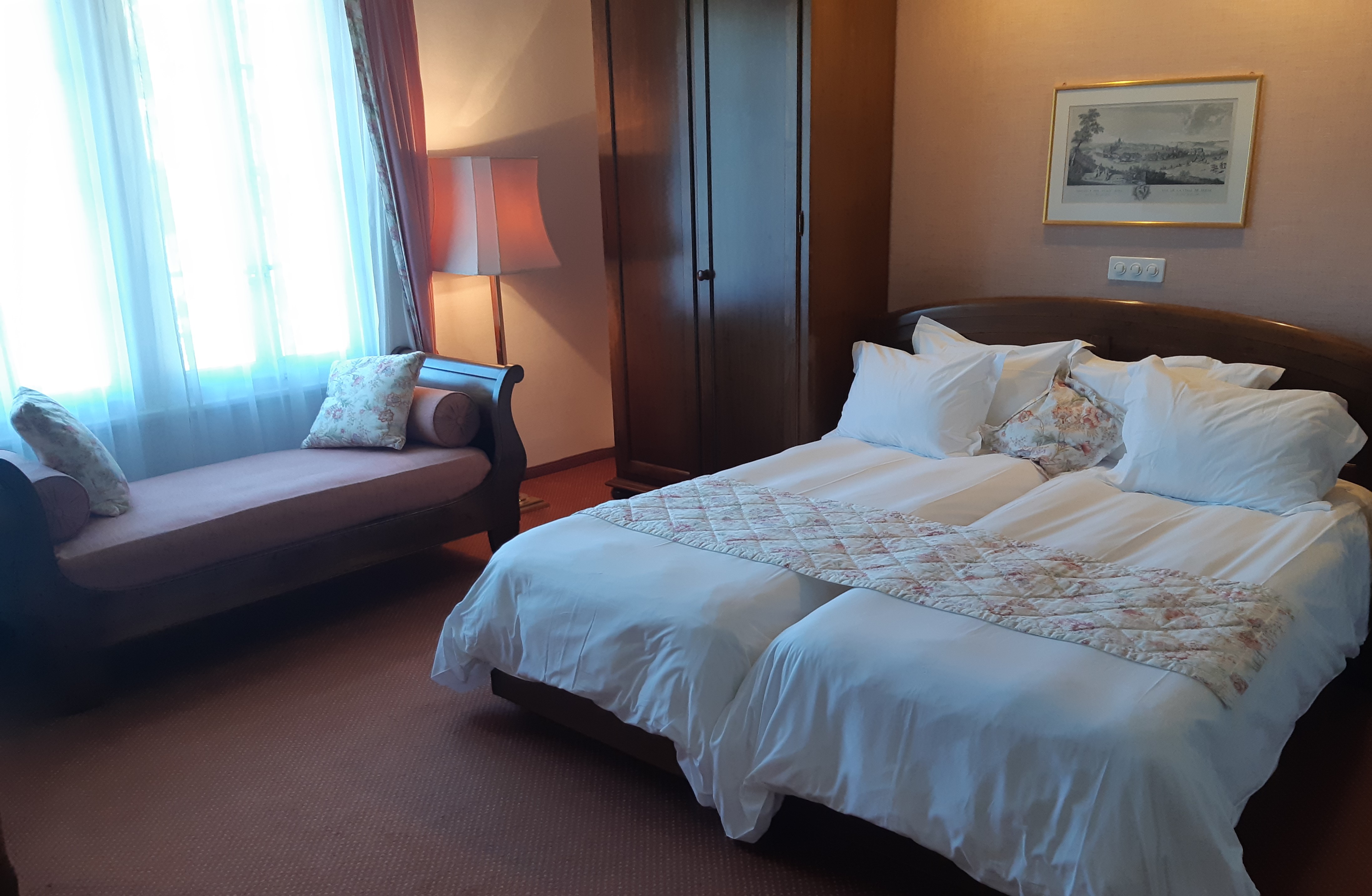 Budget, Twin Beds, North View