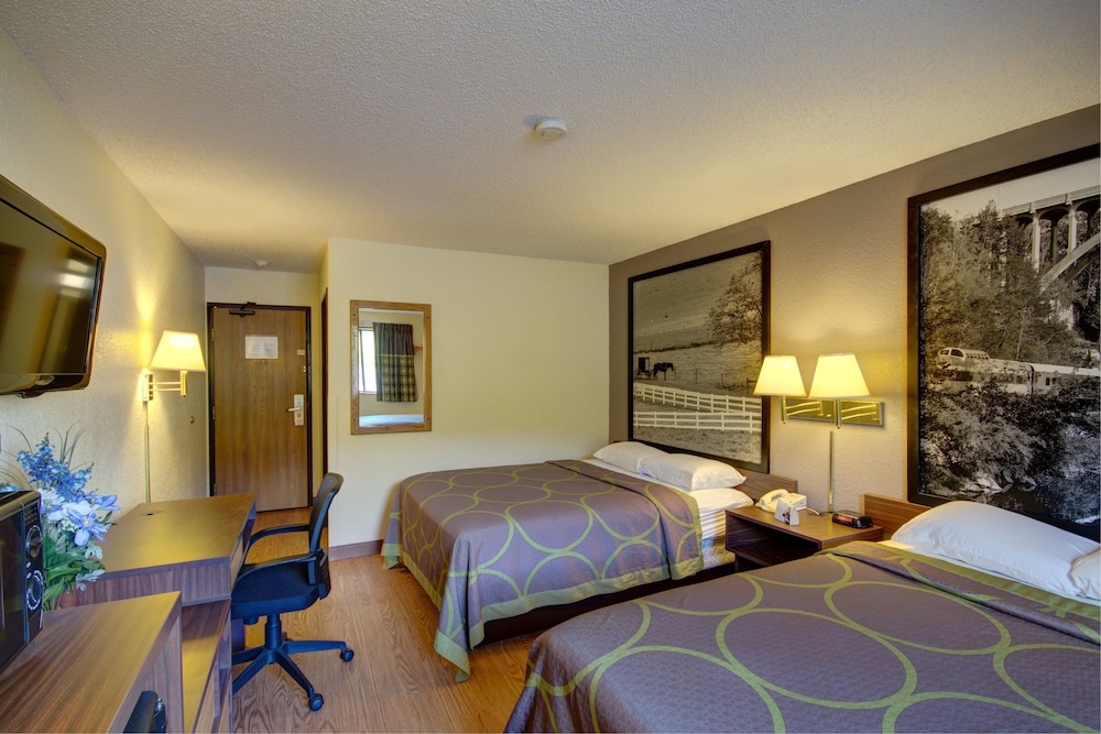 Super 8 by Wyndham Zanesville. 10/40