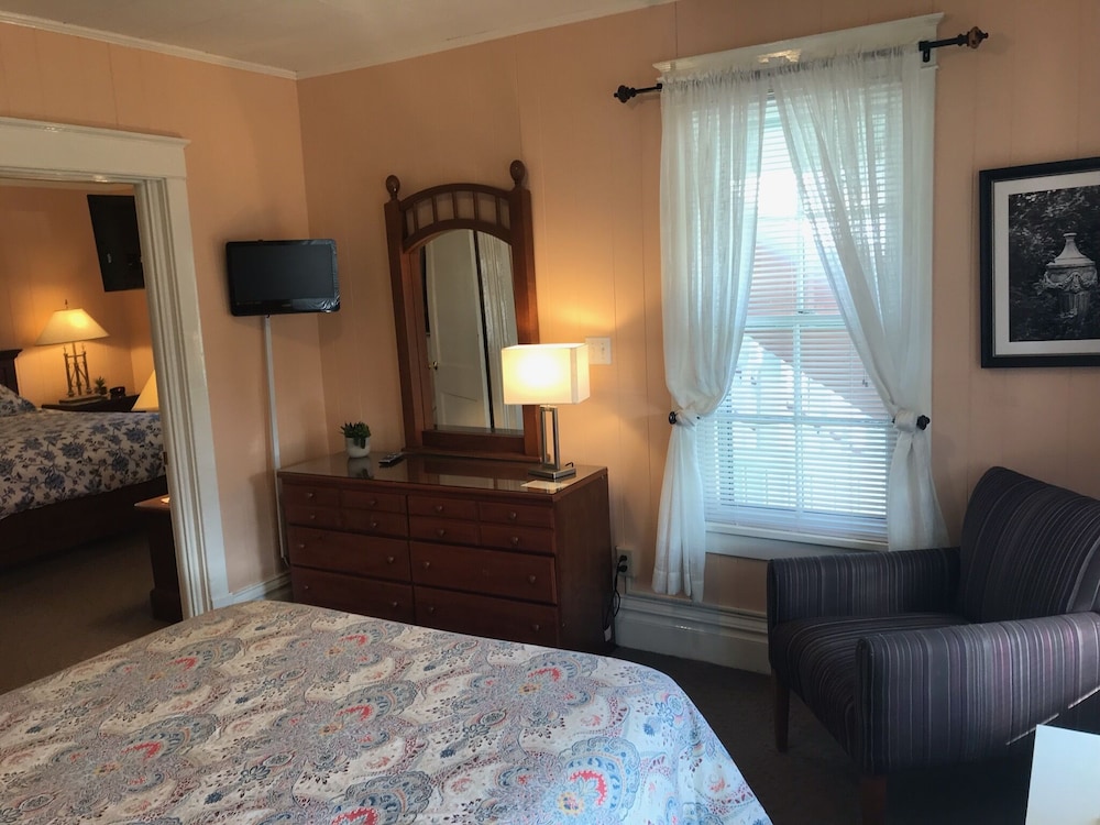 Simmons Motel 19/74