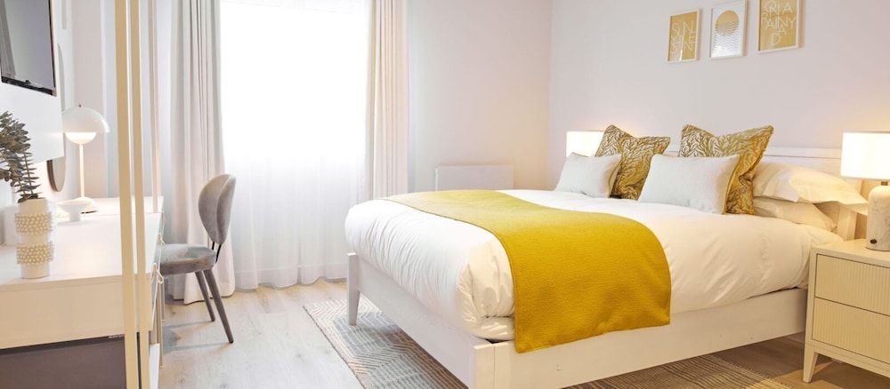 St Moritz Hotel 13/50
