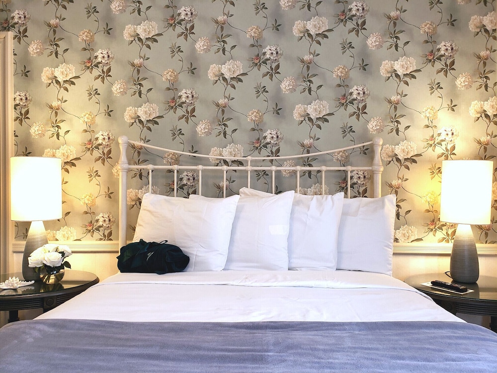 Primrose Inn 32/80