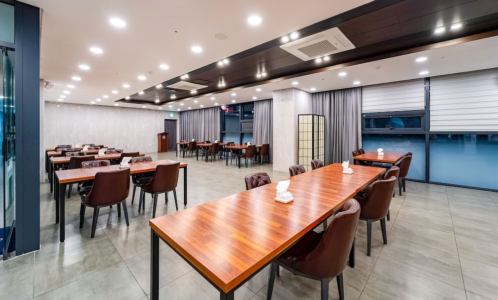Golden Tulip Essential Namgang 32/49