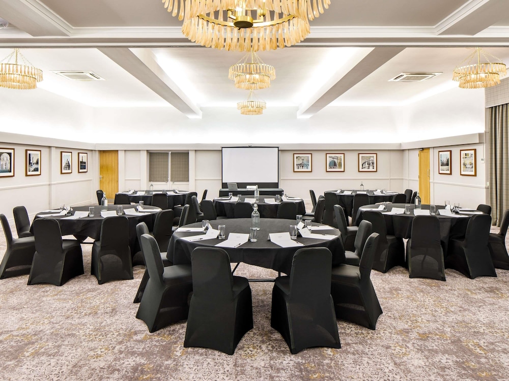 Mercure Oxford Hawkwell House Hotel 53/63