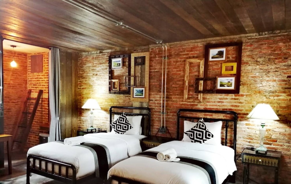 Px122 Dbest Hotel 34/59
