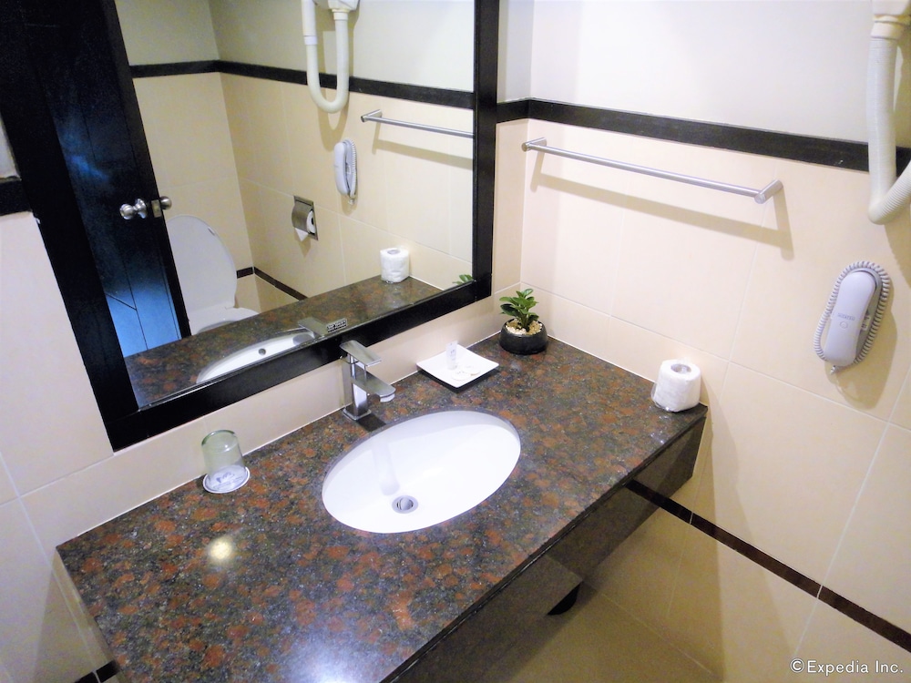 Mallberry Suites Business Hotel 54/59