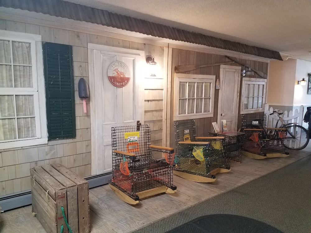 Maine Woods Inn At Vacationland Inns 12/19