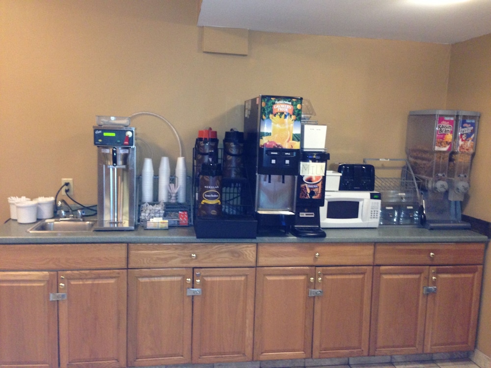 Kalika Hotel Niagara Falls Downtown NY photo3