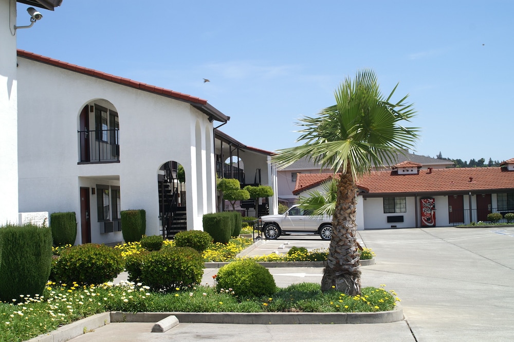 Travelodge by Wyndham Vallejo 4/34